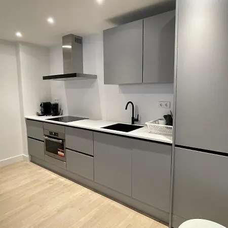 Awesome 1 Bedroom Serviced 54m2 -mnl A-